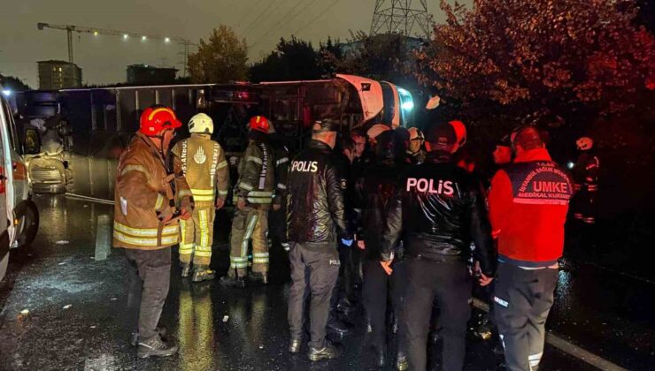 İstanbul Bayrampaşa’da yolcu otobüsü devrildi. Çok sayıda yaralı var