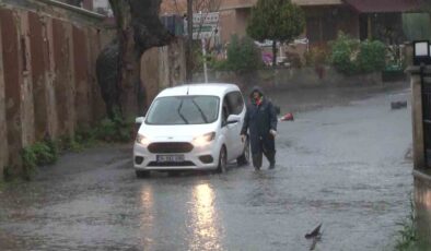 İstanbul’u şiddetli yağış ve fırtına esir aldı