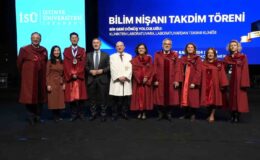 İstinye Üniversitesi Tıp Fakültesi Bilim Nişanı Stanford Üniversitesi’nden Prof. Dr. Michael Lim’e takdim edildi