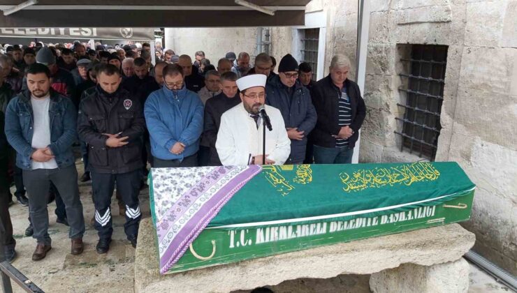 Kocası tarafından balta ile öldürülen kadın son yolculuğuna uğurlandı