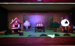 Osmangazi Gösteri Merkezi’nde ilk oyun sahnelendi