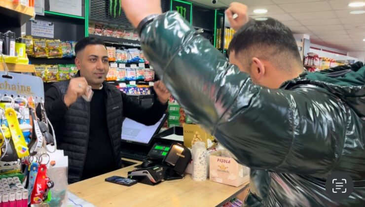 (Özel) Bu markete gelen dans etmeden alışveriş yapamıyor