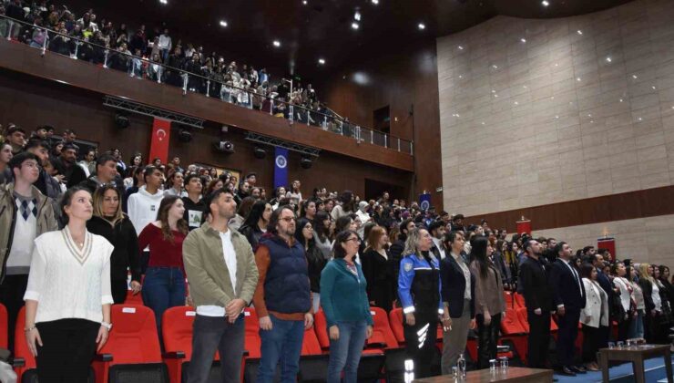 Tekirdağ’da üniversitelilere kadına yönelik şiddetle mücadele eğitimi verildi