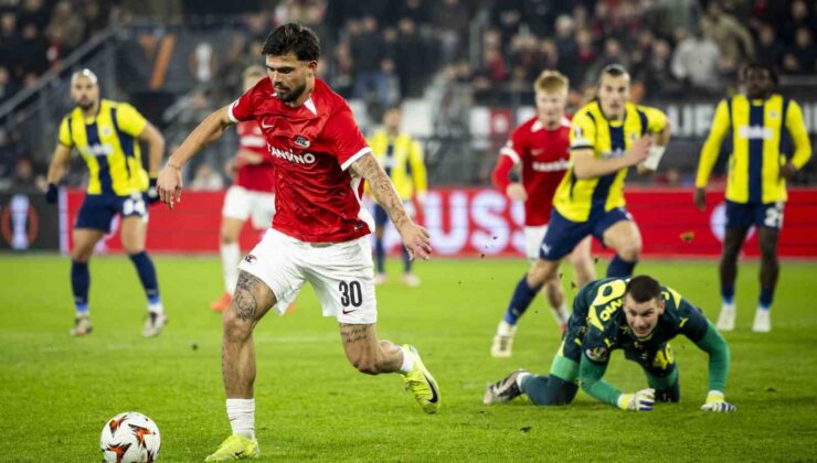 UEFA Avrupa Ligi: AZ Alkmaar: 3 – Fenerbahçe: 1 (Maç sonucu)