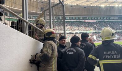 Yaklaşık 40 bin taraftarın izlediği Bursaspor maçında yangın paniği