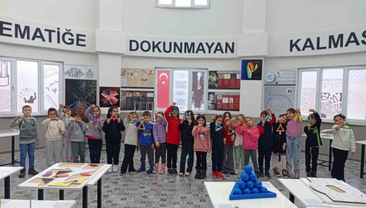 200 öğrenci ücretsiz şekilde birçok alandaki dersleri görüyor