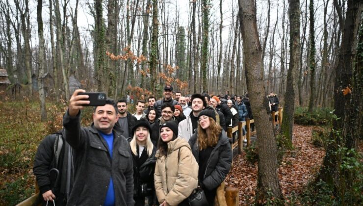 Başkan rehber oldu, bakan yardımcısı ve öğrencilere doğa ile tarihi anlattı