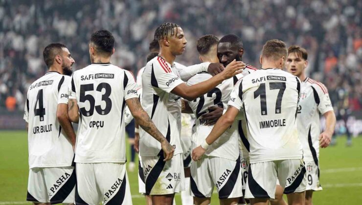 Beşiktaş, Süper Lig’in ilk yarısında siyahla beyaz gibiydi