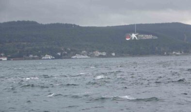 Çanakkale Boğazı 10 knot altındaki tüm gemiler için transit geçişlere kapatıldı