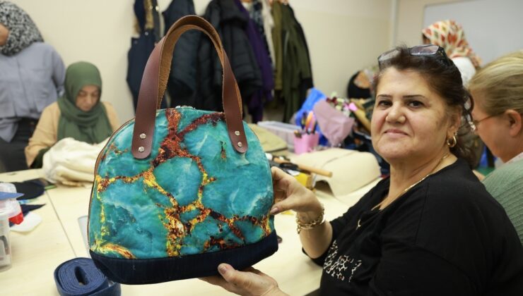 Deri çanta modasının kalbi kadınların elinde atıyor