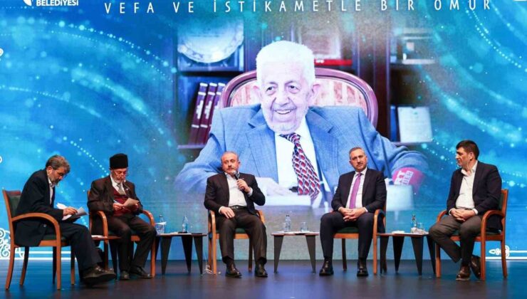 Esenler’de fikir ve devlet adamı Recai Kutan anıldı