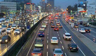 İstanbul’da trafik yoğunluğu yüzde 90’a ulaştı