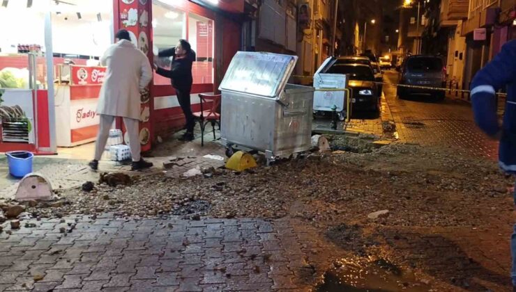 Kadıköy’de kanalizasyon borusu patladı, bir dükkan zarar gördü