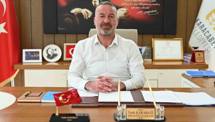 Karacebey Belediye başkanı Fatih Karabatı, 2025 yılına girerken bir mesaj yayımlayarak ilçe halkının yeni yılını kutladı