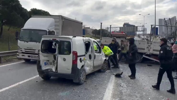 TEM otoyolu Haramidere bağlantısında 6 araçlı zincirleme kaza: 8 yaralı