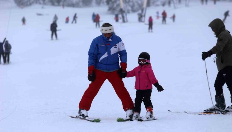 Yılbaşı öncesi Uludağ’da pistler doldu taştı