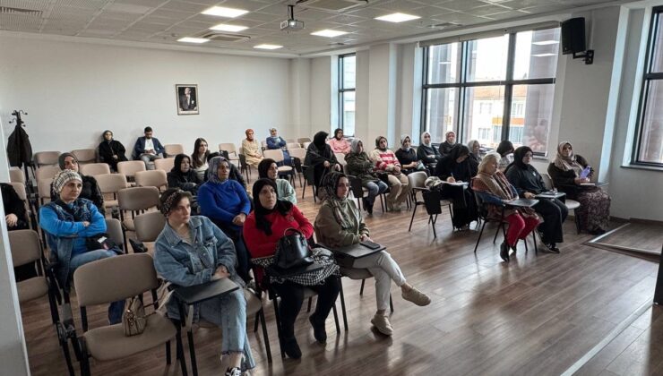 Aile danışmanından ebeveynlere tavsiye: “Çocuklarınız sizi dikkatli bir şekilde gözlemler”