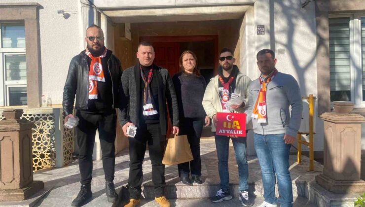 Ayvalık’ta Galatasaray’ın taraftar grubundan Alzheimer hastalarına anlamlı destek