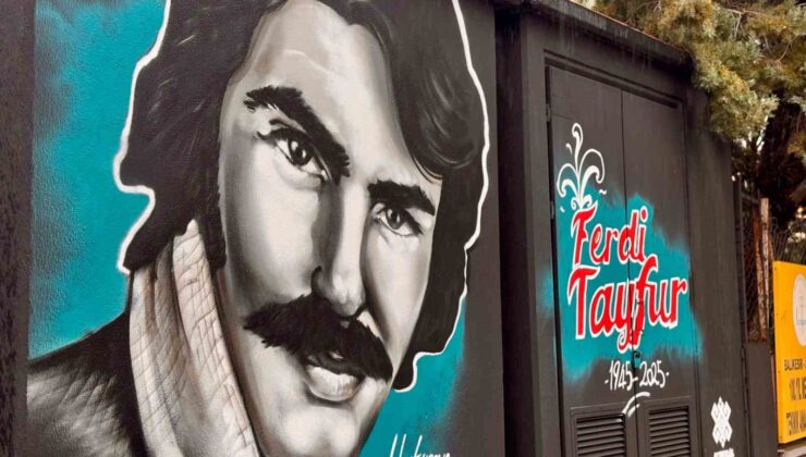 Balıkesir’in sokakları Ferdi Tayfur ile resmedildi