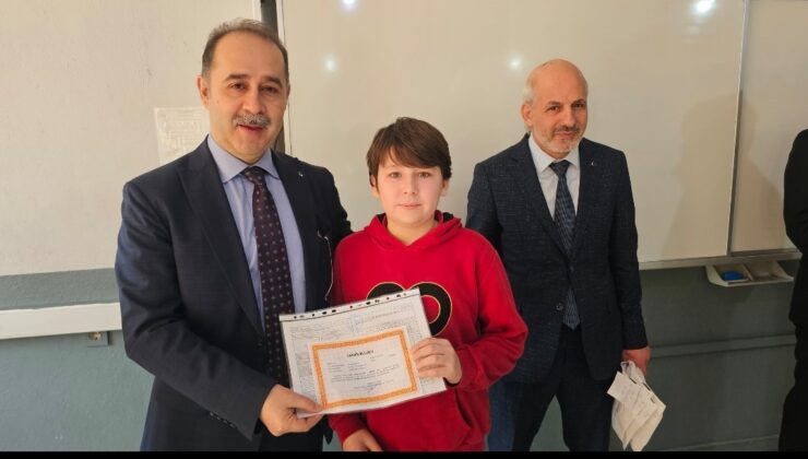 Bandırma’da 26 bin öğrenci karnelerini aldı