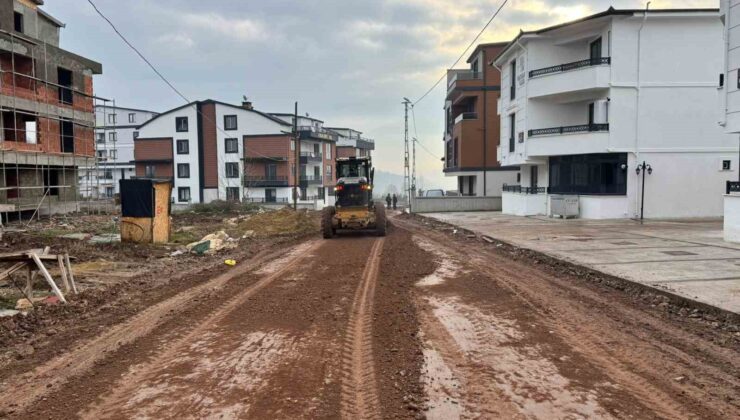 Başiskele’de alt yapı çalışmaları sürüyor