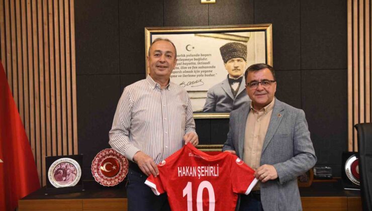 Başkan Şehirli’den Balıkesirspor’a destek