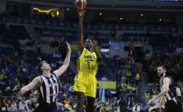 Basketbolda derbinin kazananı Fenerbahçe