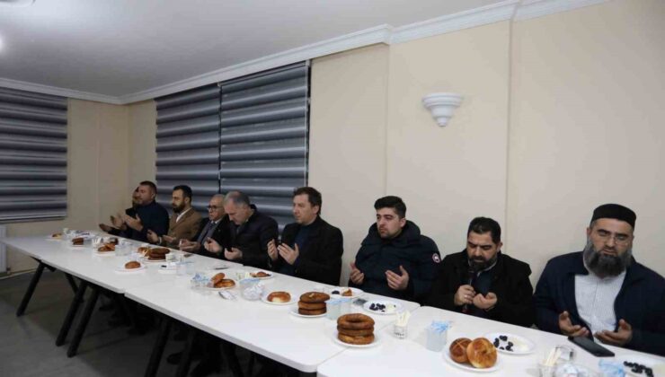 Bereket sofrası Üçevler camiinde kuruldu