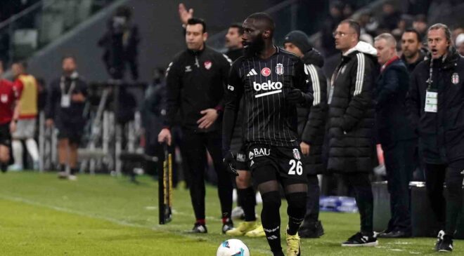 Beşiktaş önce satacak, sonra alacak