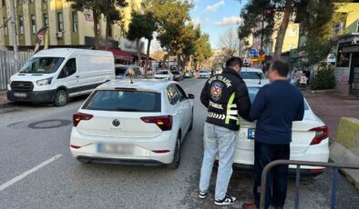 Beykoz’da trafiği tehlikeye düşüren 2 sürücü yakalandı