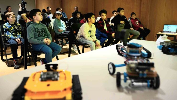 Beylikdüzü Belediyesi öğrencileri robotik kodlama ile tanıştırdı