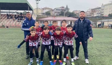 Bilecik Futbol Akademi U-11 Futbol Takımı katıldıkları ilk turnuvada göz doldurdu