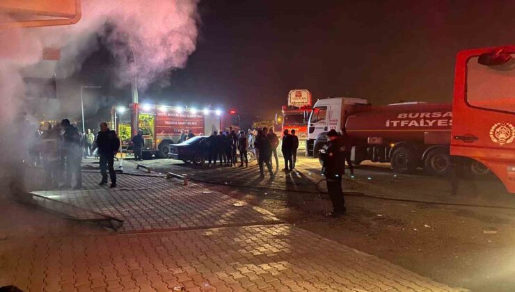 Bursa’da market deposunda korkutan yangın