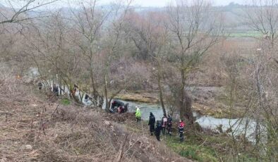 Çanakkale’de otomobilin çaya uçması sonucu kaybolan kişi ölü olarak bulundu