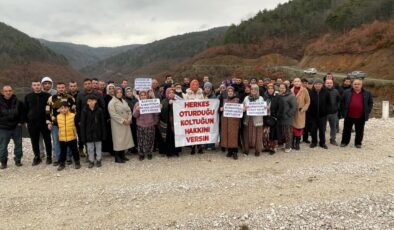 Dolu olmayan barajın suyunu paylaşmak istemeyen mahalleli DSİ’yi protesto etti