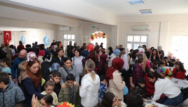 Edremit Belediyesi’nden miniklere çocuk şenliği