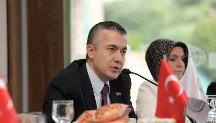 Esenyurt Belediyesi Başkan vekili Can Aksoy, muhtarlarla buluştu