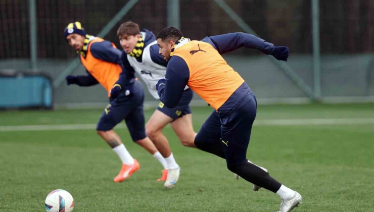 Fenerbahçe, Adana Demirspor maçı hazırlıklarına devam etti