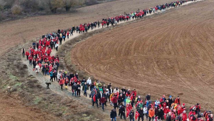 İnönü Savaşları şehitleri 8 kilometrelik yürüyüşle anıldı