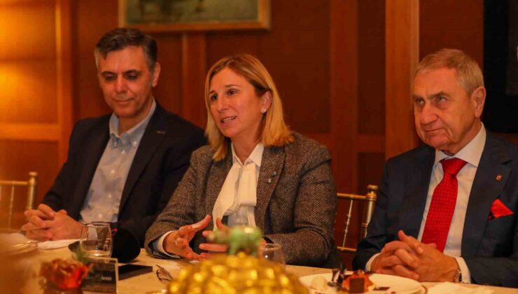 ’İş İnsanlarıyla Fikir Alışverişi Programı’nın Ocak ayı konuğu Ebru Özdemir oldu