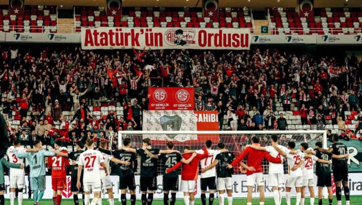Kocaelisporlu taraftarlar Antalyaspor’a kesilen para cezasına ortak oldu