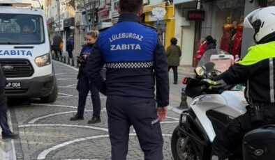 Lüleburgaz’da motosiklet denetimi: Trafiğe kapalı yola giren sürücülere para cezası