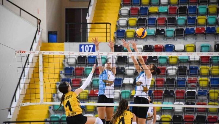 Okul Sporları Voleybol Yıldızlar grup müsabakaları başladı