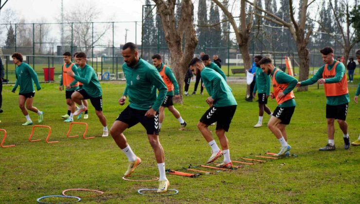 Sakaryaspor, Manisa FK mesaisinde