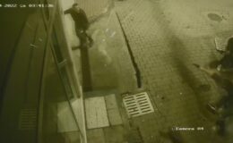 Sokak ortasında oğlu öldürülen kadın: “Oğlum gencecikti, gurbetteydi”