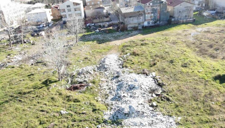 Tuzla’da moloz dağları ve su birikintileri halkın sağlığını tehdit ediyor