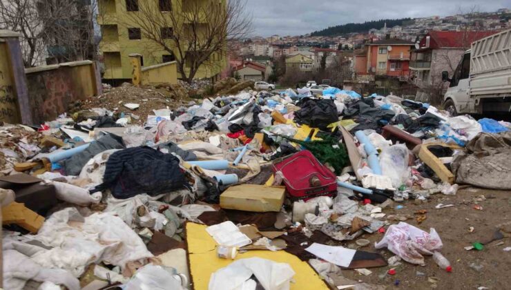 Üsküdar’da çöp ve moloz yığını krizi: Mahalleli isyan etti