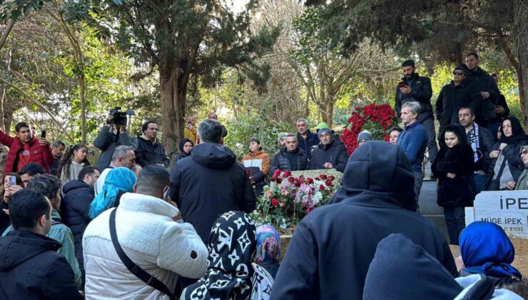 Usta sanatçı Ferdi Tayfur’un sevenleri kabrine akın etti