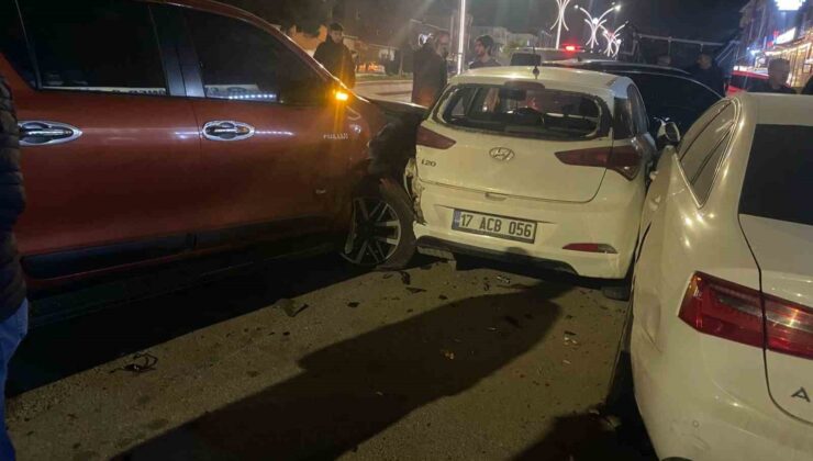Biga’da park halindeki 6 araca çarpıp kaçan sürücü yakalandı