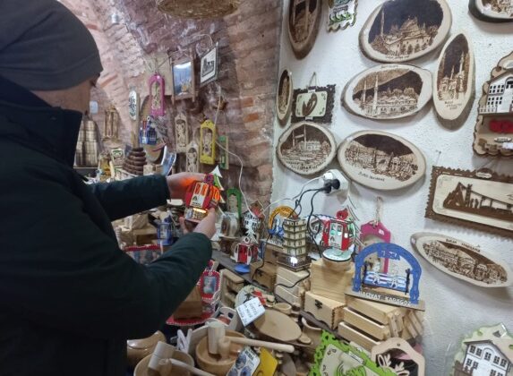 BURSA’NIN İLK KABAK OYMA SANATÇISI